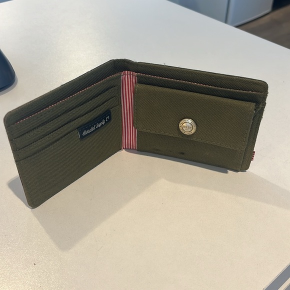 Lightly used camo Herschel Wallet - Picture 2 of 3